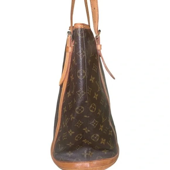Authentic Louis Vuitton GM Bucket Bag 🥳 - Picture 10 of 15